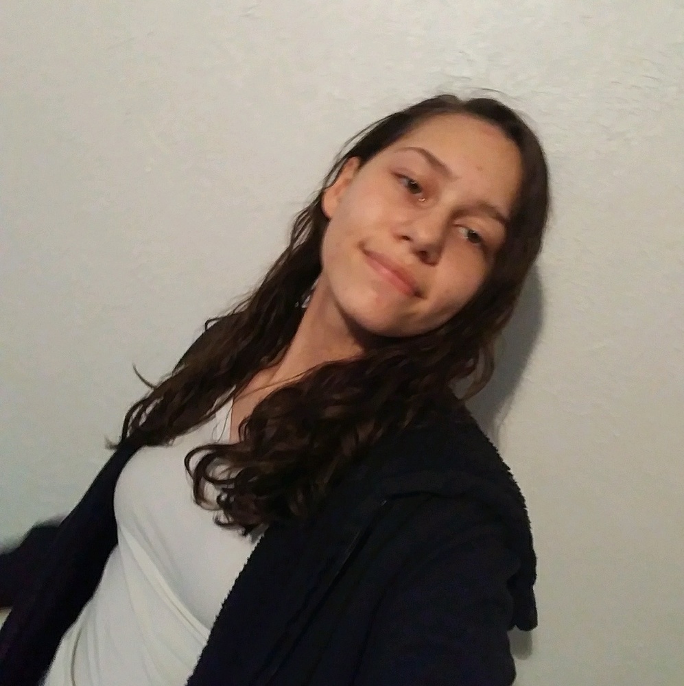 Meet your Posher, Lauren